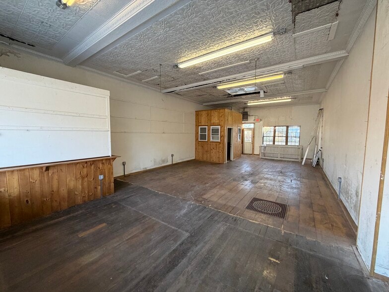 More Photos Of 17 Wall St, Norwalk General Retail For Sale