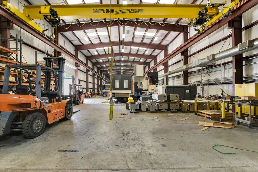 More Photos Of 2413 Roy Rd, Pearland Manufacturing For Sale