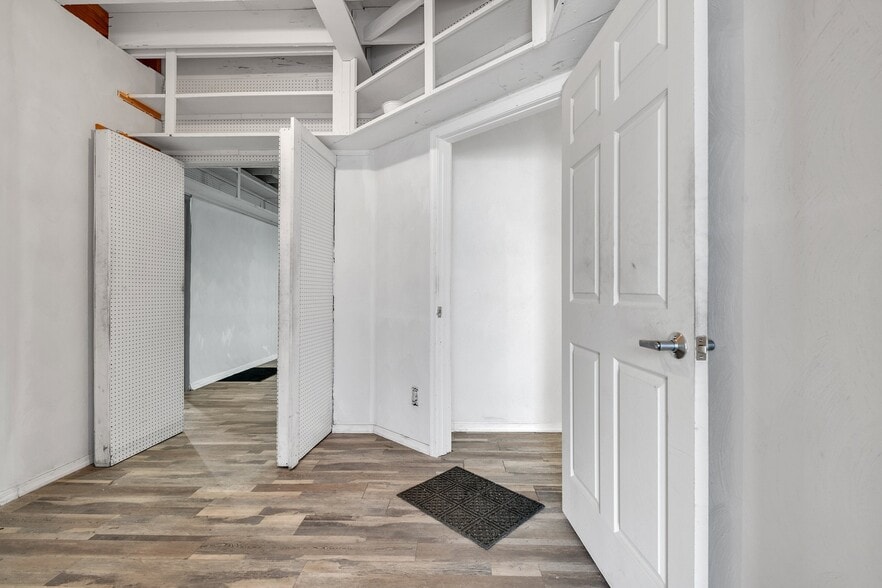 More Photos Of 2712-2716 Nevada Ave, Norfolk Research And Development For Lease