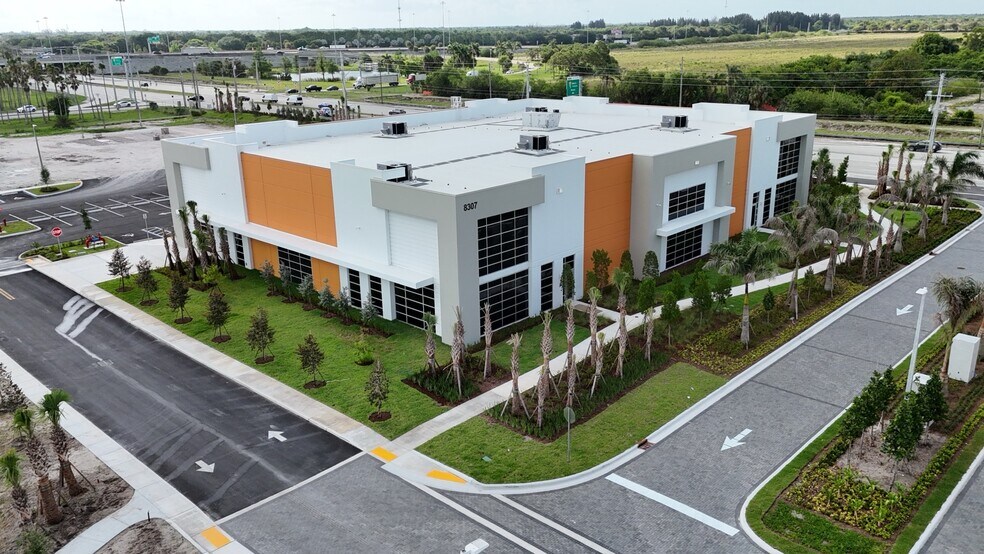 More Photos Of 8289 Boynton Beach Blvd, Boynton Beach Unknown For Lease