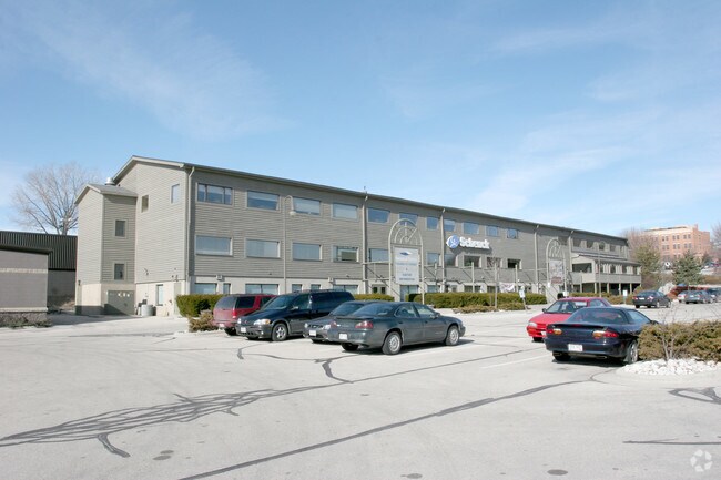 Primary Photo Of 712 Riverfront Dr, Sheboygan Office For Lease