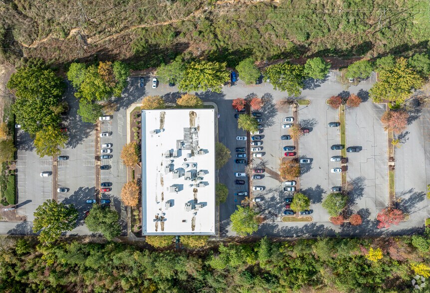 More Photos Of 220 Stoneridge Dr, Columbia Unknown For Lease