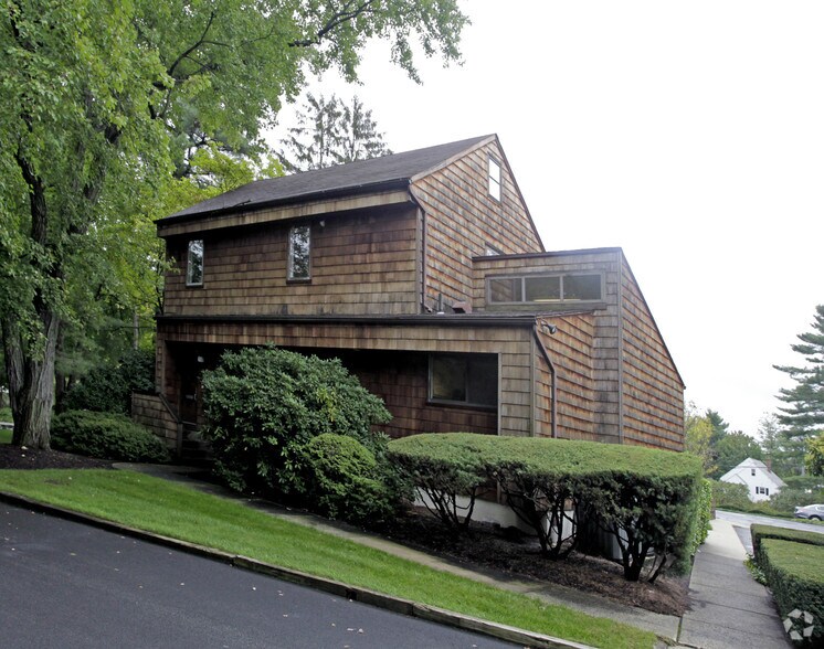Primary Photo Of 57 N Middletown Rd, Nanuet Medical For Sale