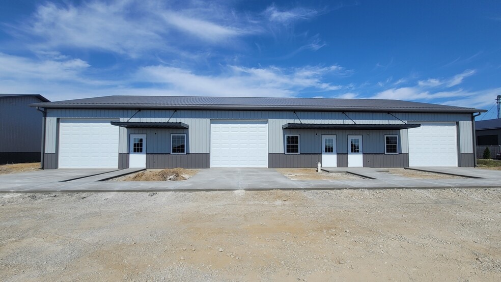 Primary Photo Of 1401 Amy Ln, Franklin Showroom For Sale