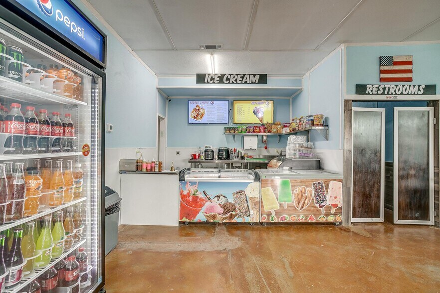 More Photos Of 4920 Tin Top Rd, Weatherford Office For Sale