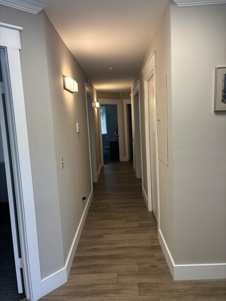 More Photos Of 5233 San Jose Blvd, Jacksonville Office Residential For Lease