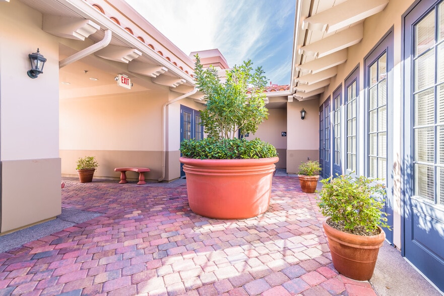More Photos Of 3251 E Warm Springs Rd, Las Vegas Office For Sale
