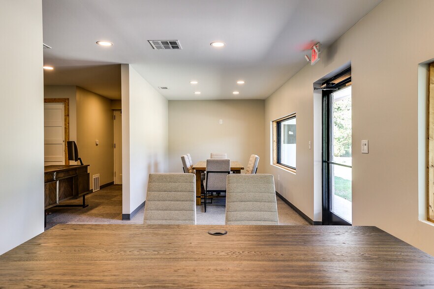 More Photos Of 6720 Dick Price Rd, Mansfield Office For Lease