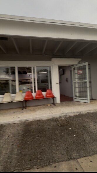 More Photos Of 666 SW 4th St, Homestead Freestanding For Sale