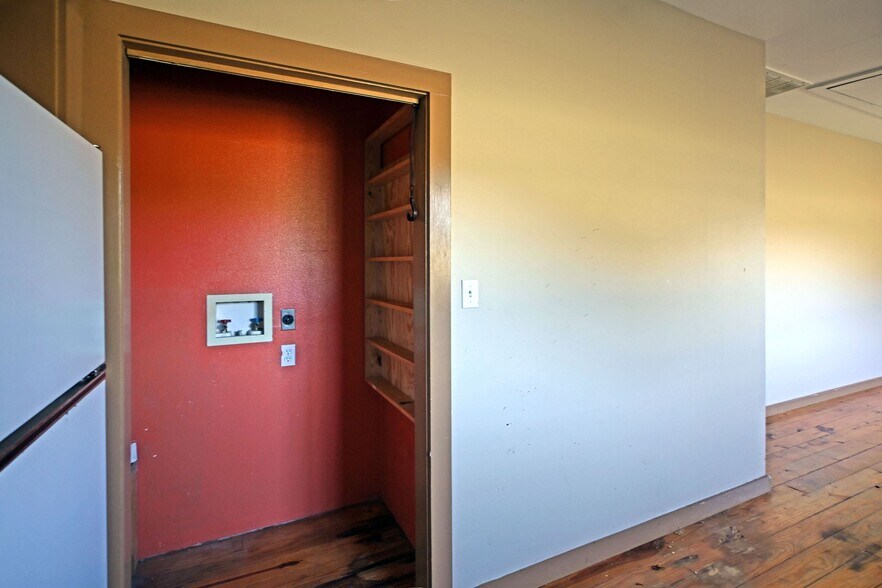 More Photos Of 1642 FM 2673, Canyon Lake Storefront Retail Office For Lease
