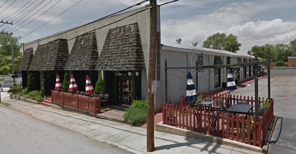Primary Photo Of 212 S Church St, Hendersonville Restaurant For Lease
