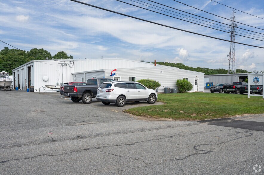 More Photos Of 53 Portside Dr, Bourne Unknown For Lease