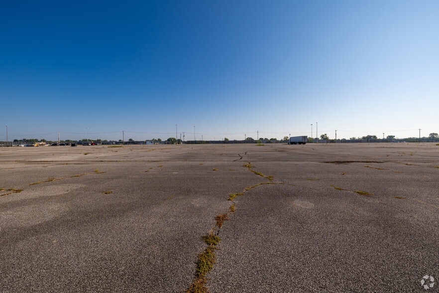 More Photos Of 4300 Church Rd, Centreville Land For Lease