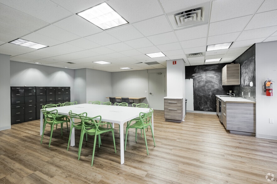 More Photos Of 15 Exchange Pl, Jersey City Office For Lease