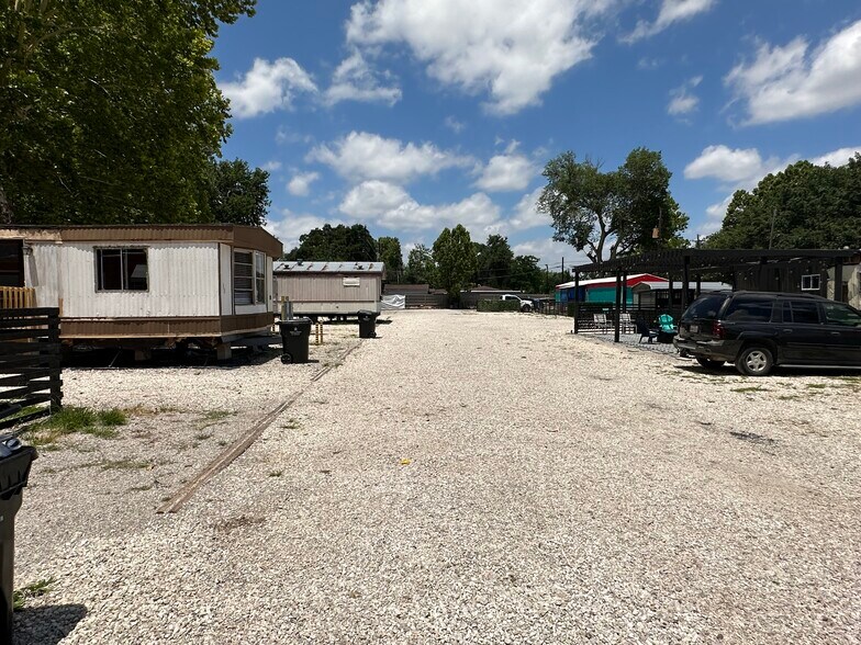 More Photos Of 5723 Airline Dr, Houston Land For Sale