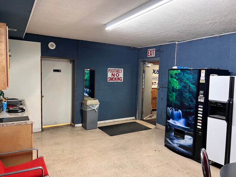 More Photos Of 450 E 2200 S, Salt Lake City Warehouse For Lease