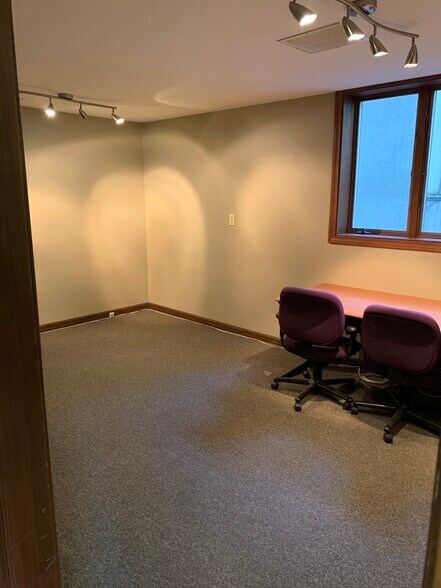 More Photos Of 88 Hopmeadow St, Weatogue Medical For Lease