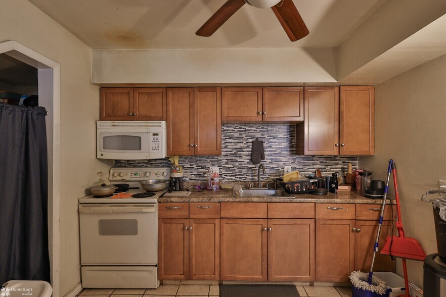 More Photos Of 902 W Wilkes Barre St, Easton Apartments For Sale