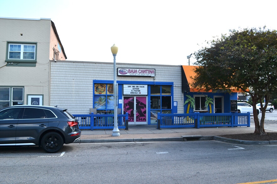 Primary Photo Of 204-206 23rd St, Virginia Beach Restaurant For Lease