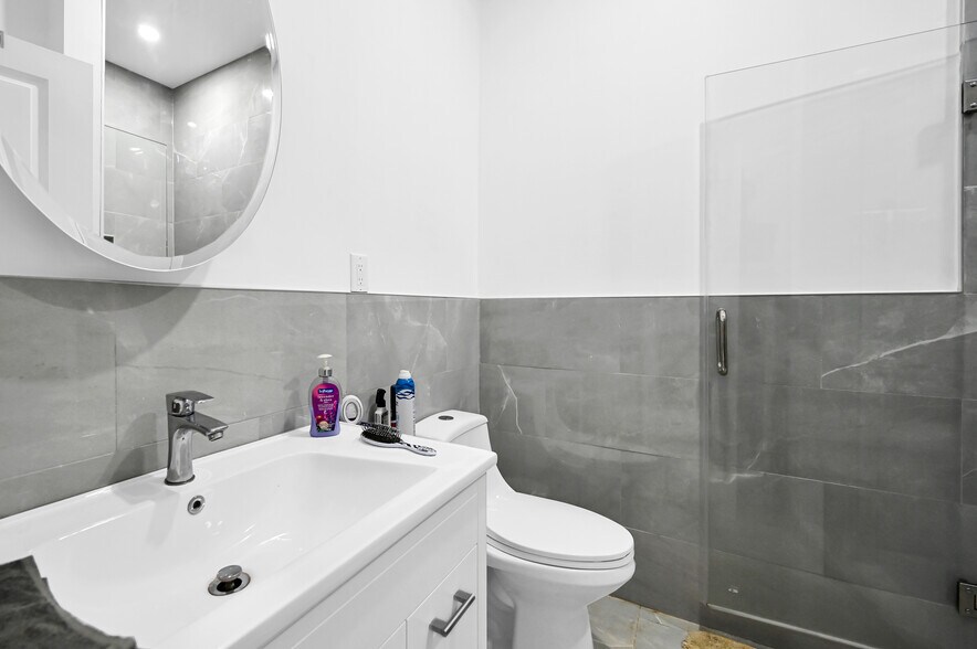 More Photos Of , Jefferson Valley Unknown For Sale