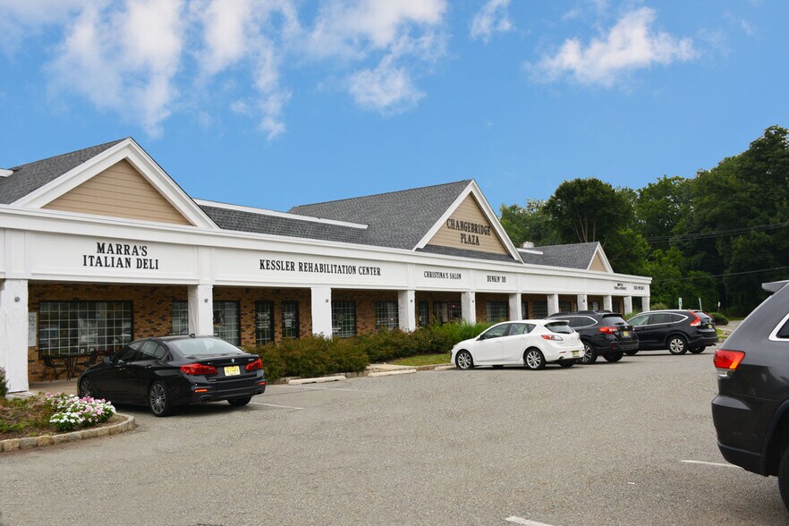 Primary Photo Of 263 Changebridge Rd, Pine Brook Unknown For Lease