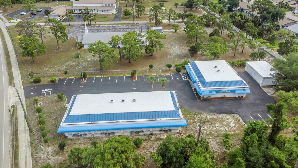 More Photos Of 655 N Indiana Ave, Englewood Medical For Sale