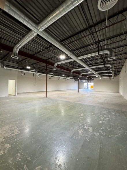 More Photos Of 9505 Viscount Blvd, El Paso Unknown For Lease