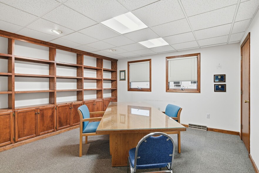 More Photos Of 641 Grattan St, Chicopee Office For Lease