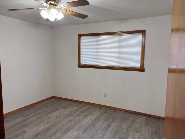 More Photos Of 318 Main St, Wampum Apartments For Sale