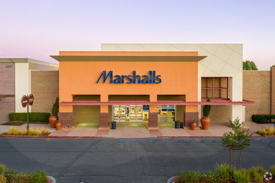 More Photos Of 2430-3485 Cajalco Rd, Corona Unknown For Lease