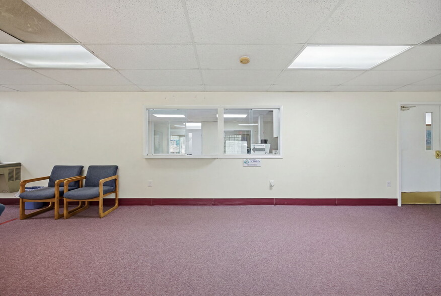 More Photos Of 1811 Bayshore Gardens Pky, Bradenton Medical For Sale