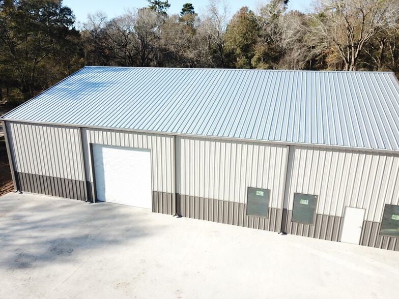 Primary Photo Of 2314 Wade Cir N, Conroe Warehouse For Sale