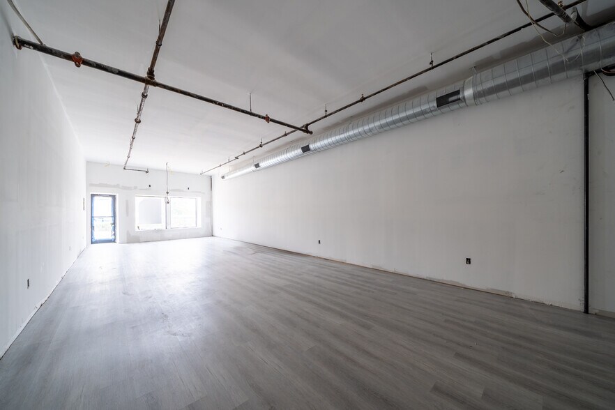 More Photos Of 559-563 Main Ave, Passaic Storefront For Lease