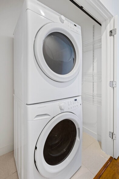 More Photos Of 522 S Boston Ave, Tulsa Apartments For Lease