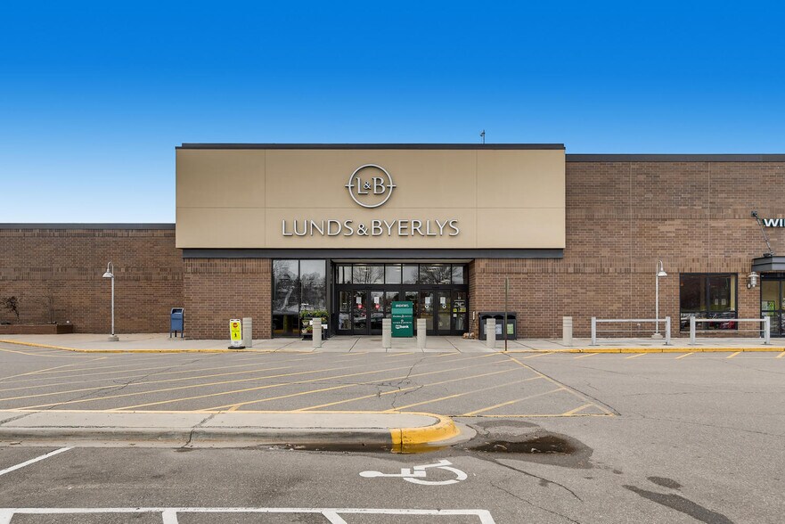 More Photos Of 401-511 E County Road 42, Burnsville Unknown For Lease