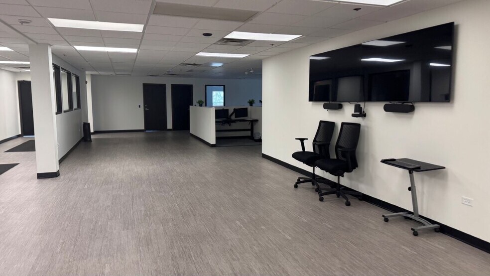 More Photos Of 1750 E Main St, St Charles Office For Sale