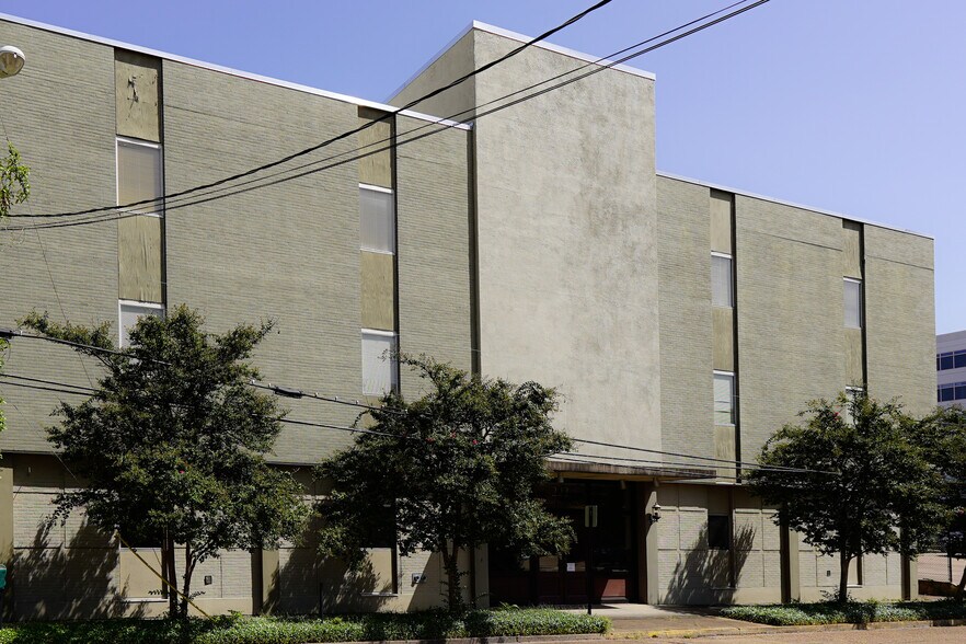 More Photos Of 222 N President St, Jackson Office Residential For Sale