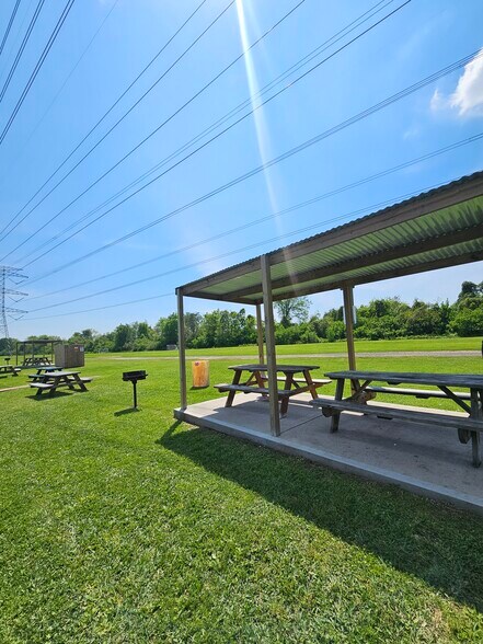 More Photos Of 19230 Morris Ave, Manvel Trailer Camper Park For Sale