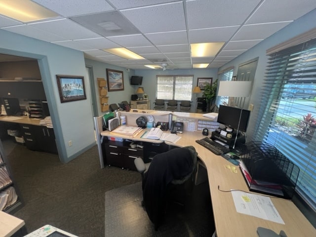 More Photos Of 555 Avenue L NW, Winter Haven Medical For Lease