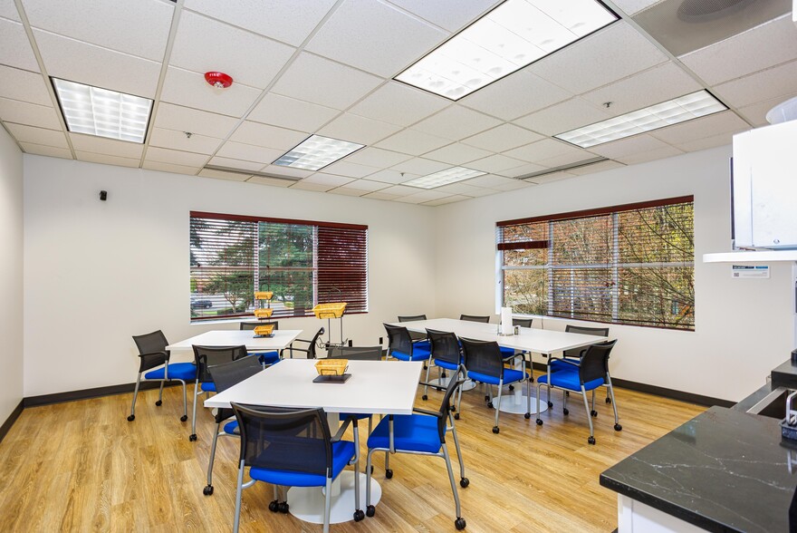 More Photos Of 14300 SE First St, Vancouver Office For Lease