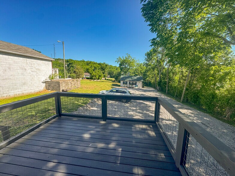 More Photos Of 709 Hart Ln, Nashville Office For Sale