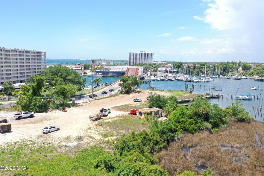 More Photos Of 303-305 Beach Dr E, Panama City Land For Sale