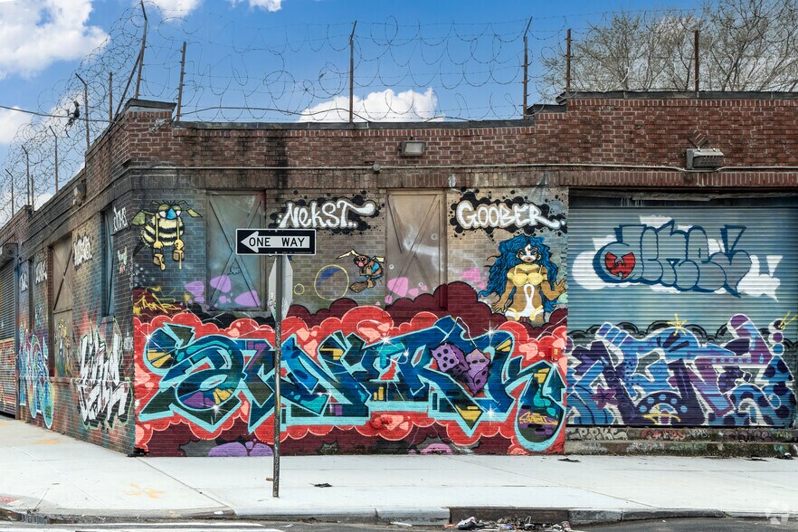More Photos Of 71 White St, Brooklyn Warehouse For Lease