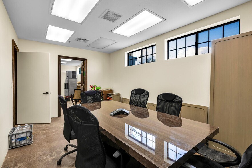 More Photos Of 54465 29 Palms Highway, Yucca Valley Warehouse For Sale