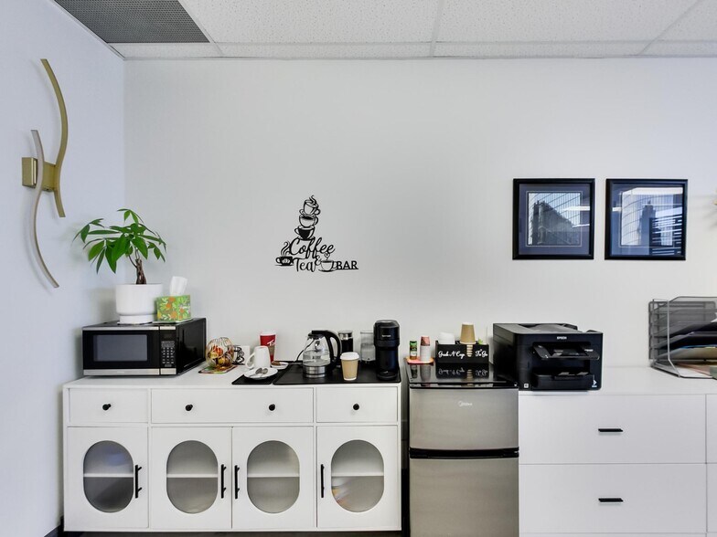 More Photos Of 1100 S Service Rd, Stoney Creek Office For Sale