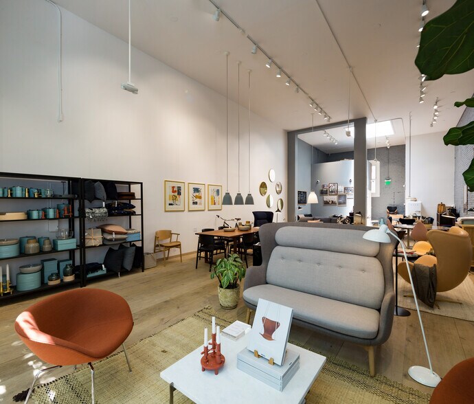 More Photos Of 440-444 Jackson St, San Francisco Storefront For Lease