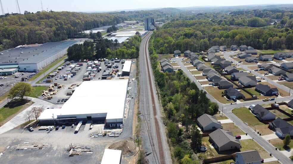 More Photos Of 110 N Industrial Blvd NE, Calhoun Industrial For Lease