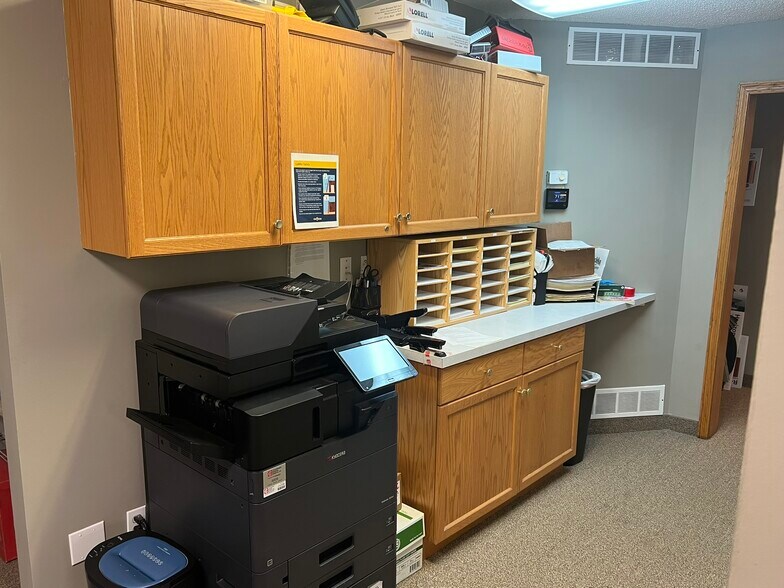 More Photos Of 3095 NW 162nd Ln, Andover Warehouse For Sale