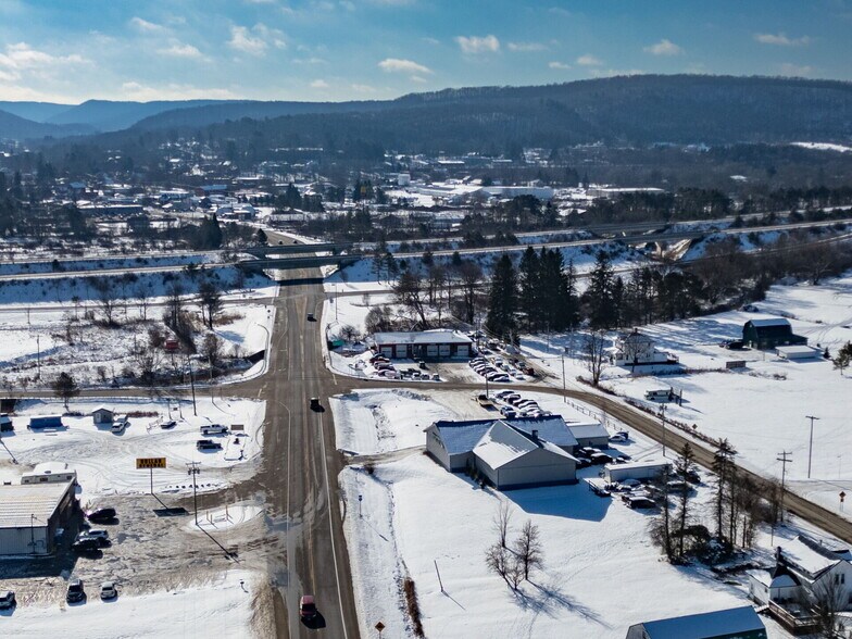 More Photos Of 5220 Maple Ln, Cuba Auto Repair For Sale