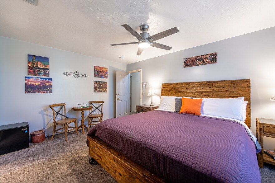 More Photos Of 29 Canyon View Dr, Springdale Hospitality For Sale